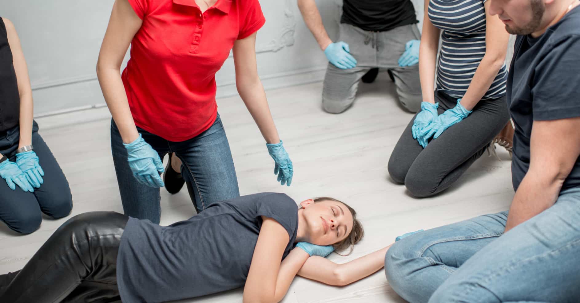 First Aid for Fainting: Causes, Warning Signs & What to Do