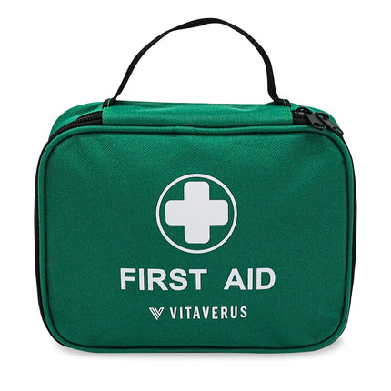 Compact first aid kit for motorists and passengers